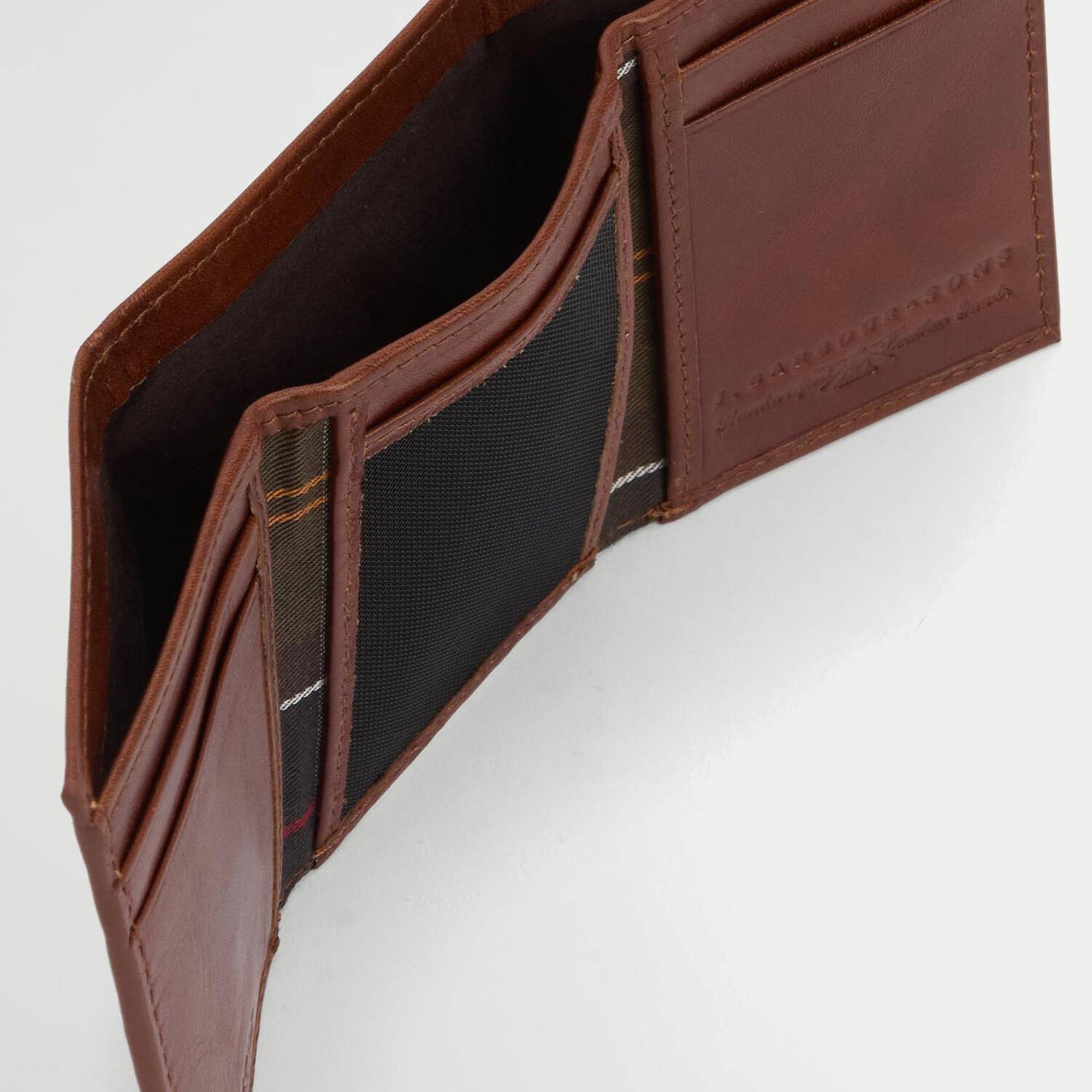 Portefeuille Bywell cognac Barbour - déplié à plat, compartiment billets et fentes cartes
