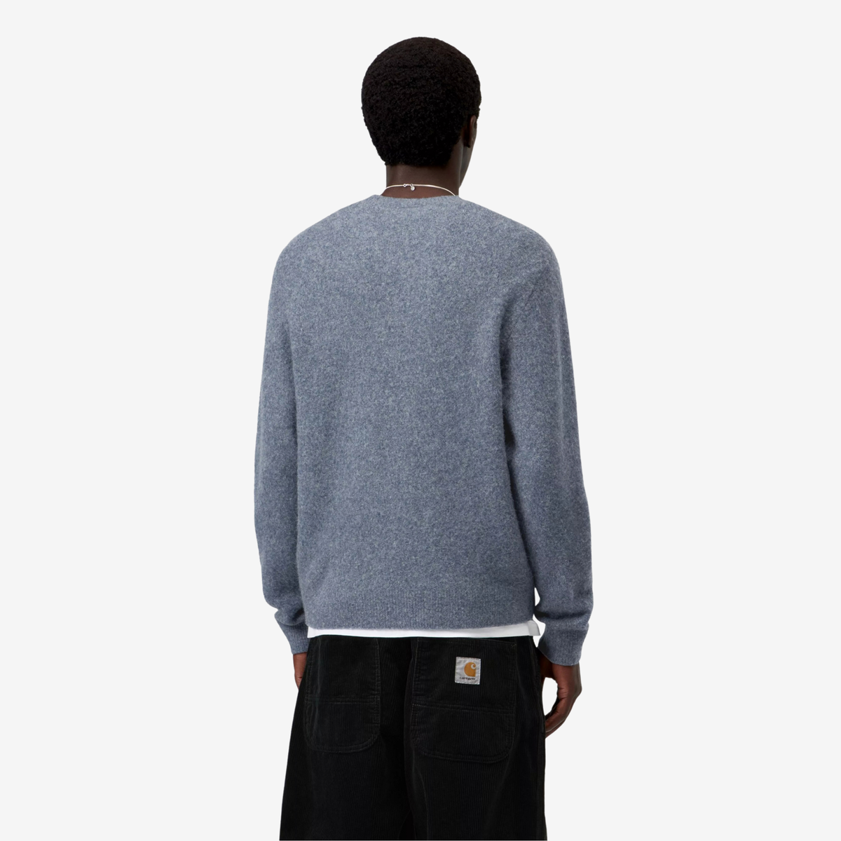 Pull Curtis Carhartt WIP bleu gris chiné porté de dos, tombé droit de la maille sur les épaules