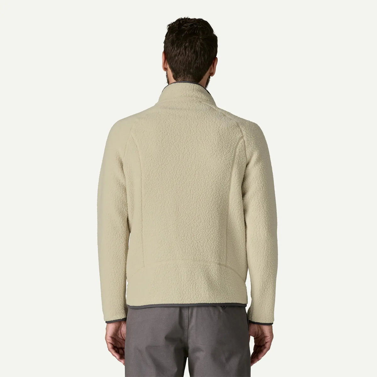 Dos du Retro Pile Jacket Pelican à bordures foncées, empiècement sherpa et bas de veste bordé
