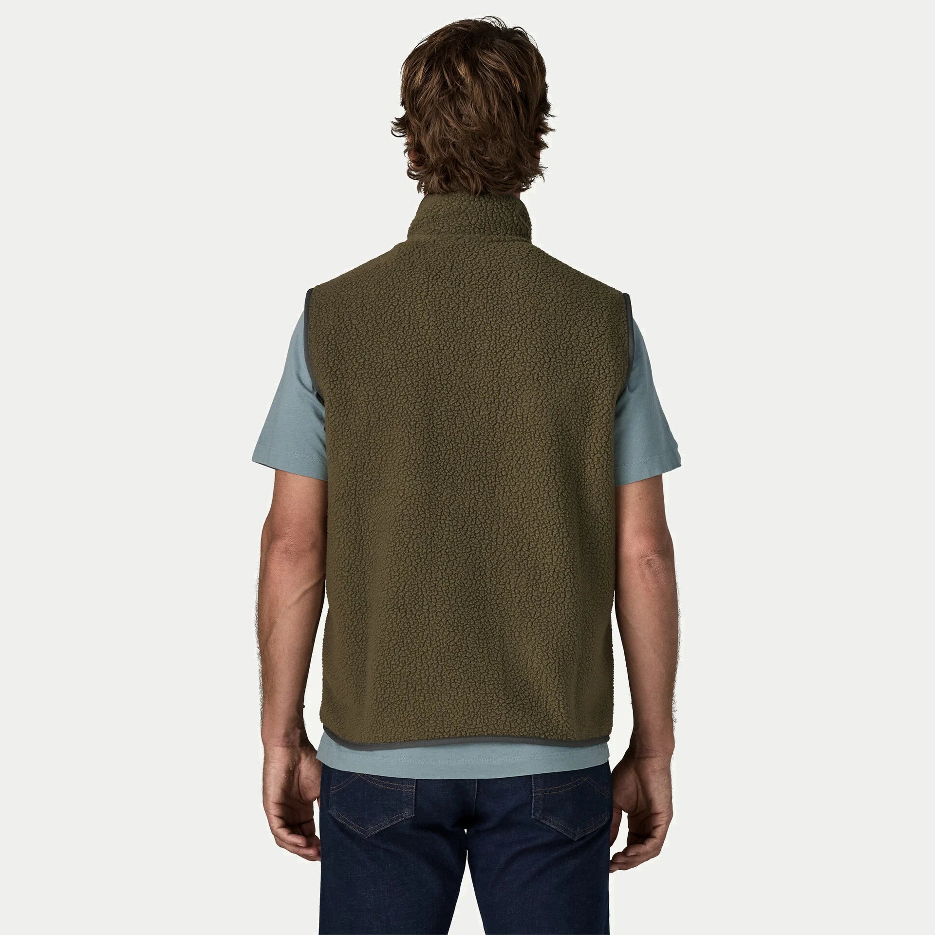 Gilet Retro Pile Basin Green vu de dos, emmanchures bordées d'anthracite