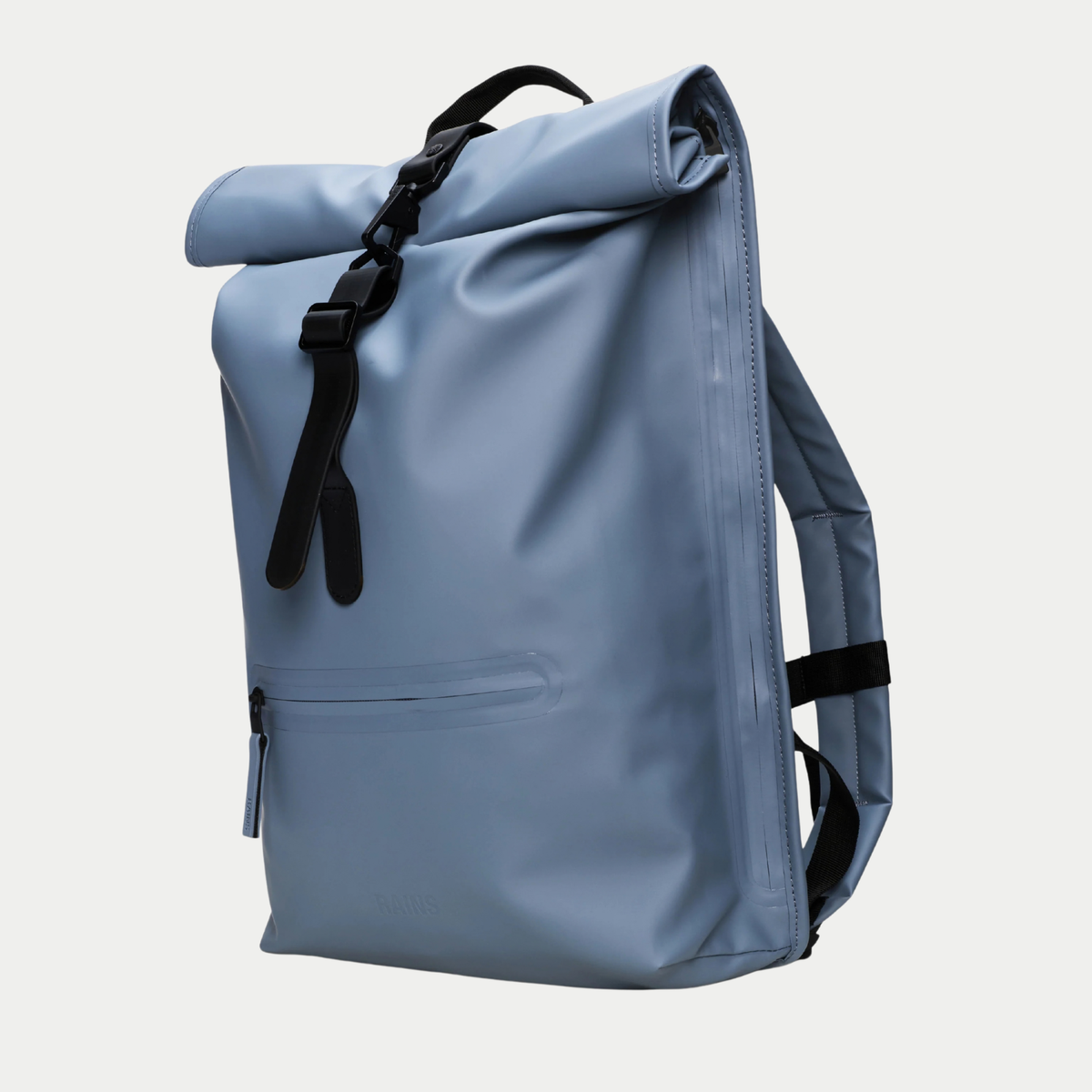 Sac à dos Rolltop Rucksack Blue Dusk Rains - vue trois quarts, zip latéral étanche de la poche ordinateur