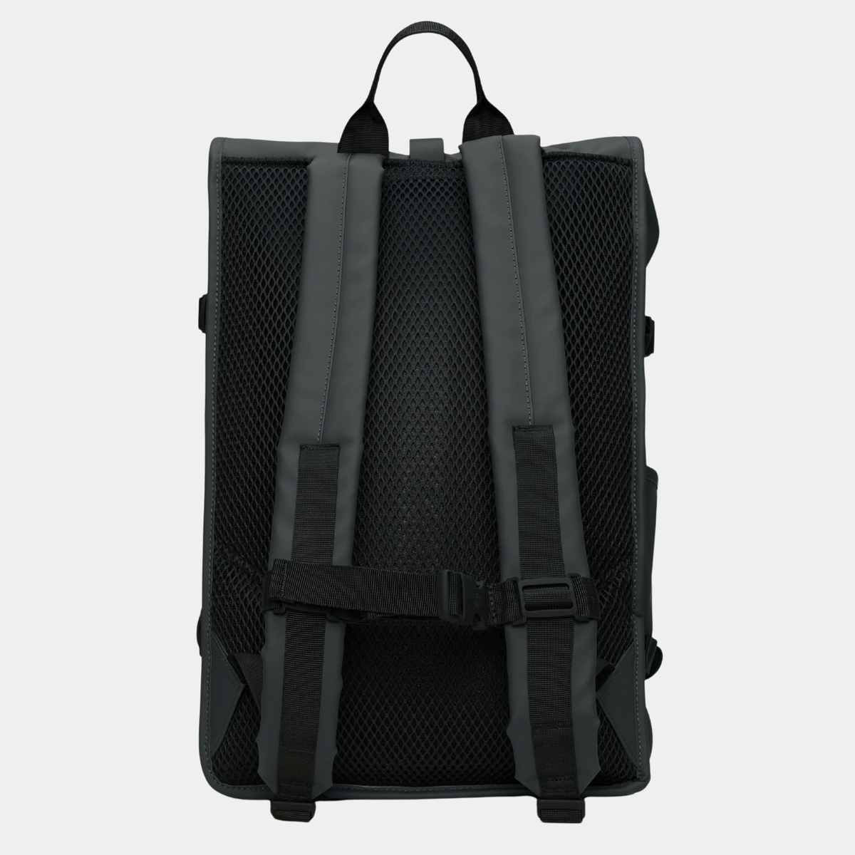 Sac à dos Rolltop Rucksack Large Gris Foncé Rains - dos, panneau air-mesh, bretelles gris foncé et sangle de poitrine