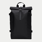 Rolltop Rucksack Large noir de face, rabat roulé, zip latéral et quatre boucles de compression