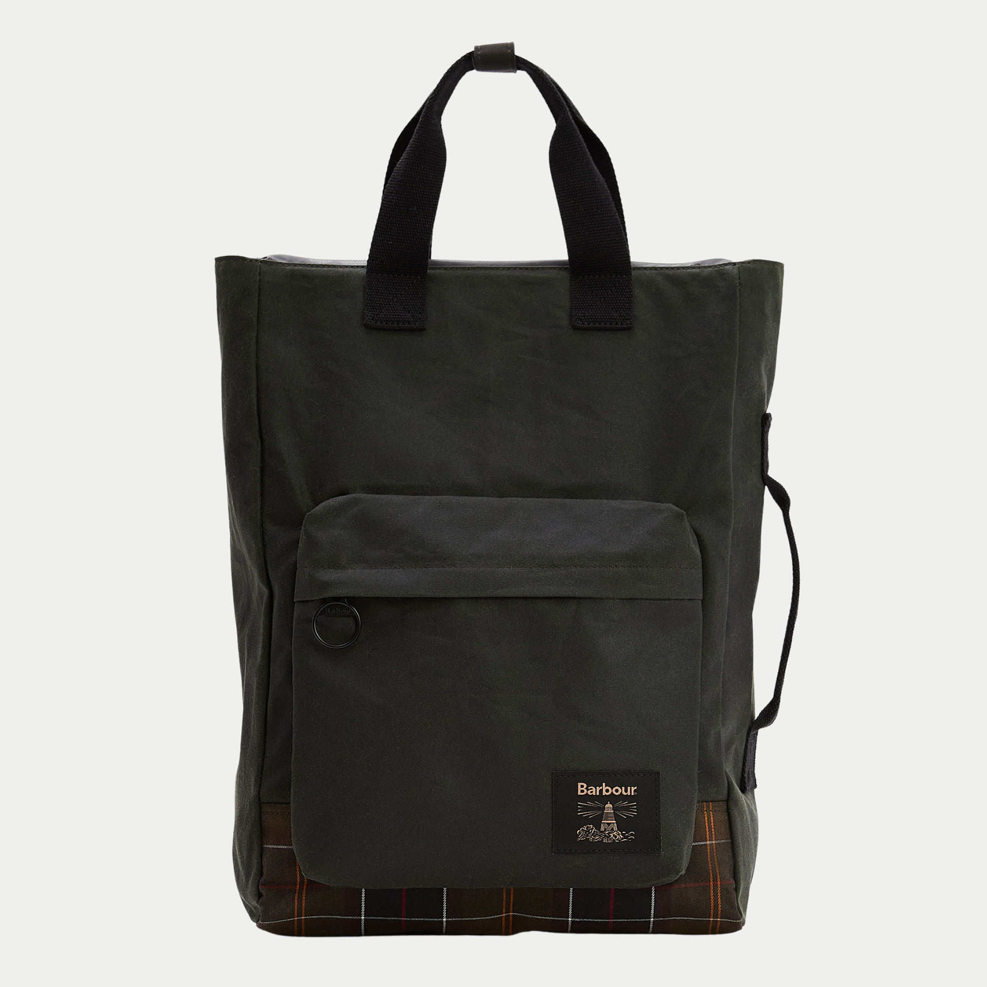 Sac à dos Barbour Field Wax Sage en coton ciré vu de face, poche avant à rabat et base en tartan Classic