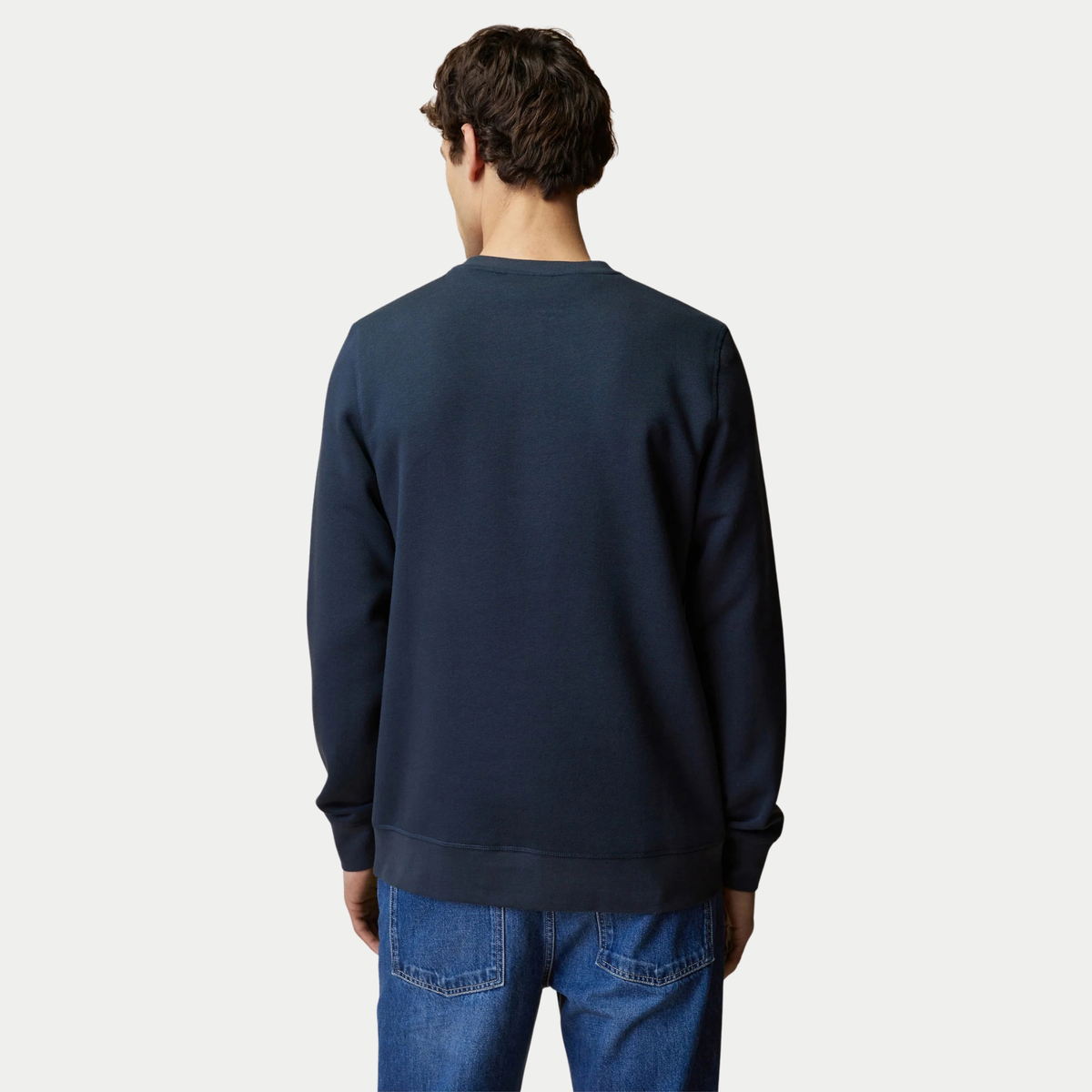 Sweat Donzy Bleu Marine Faguo porté de dos, dos uni en molleton bleu marine
