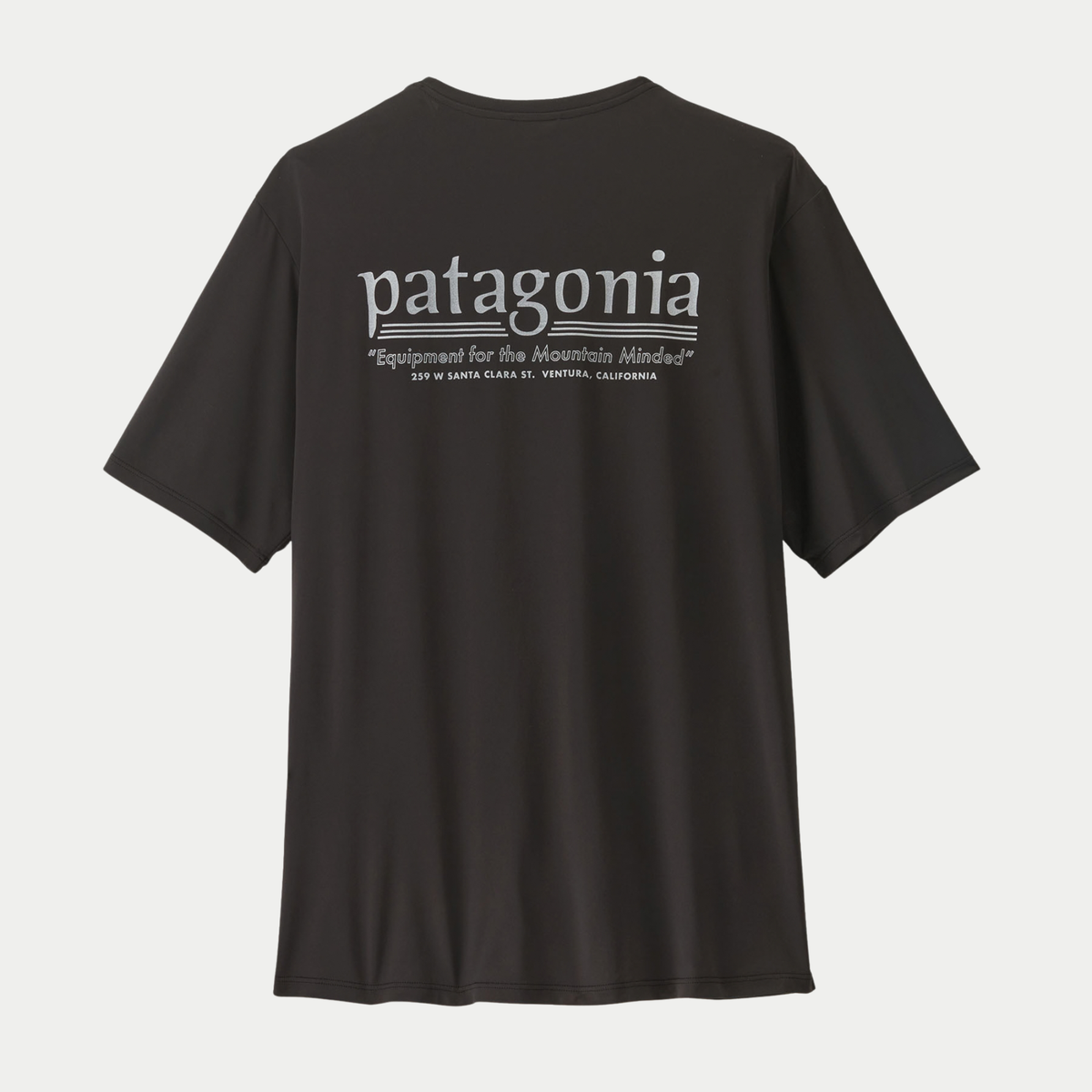Dos du T-shirt Capilene Cool Daily Hut Tripper noir Patagonia, logo « Equipment for the Mountain Minded » imprimé