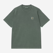 T-shirt Vista Carhartt WIP vert sapin grisé, vue de face à plat avec étiquette carrée cousue sur la poitrine gauche