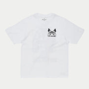 T-shirt blanc, petit imprimé noir de deux silhouettes face à face et mention find yourself