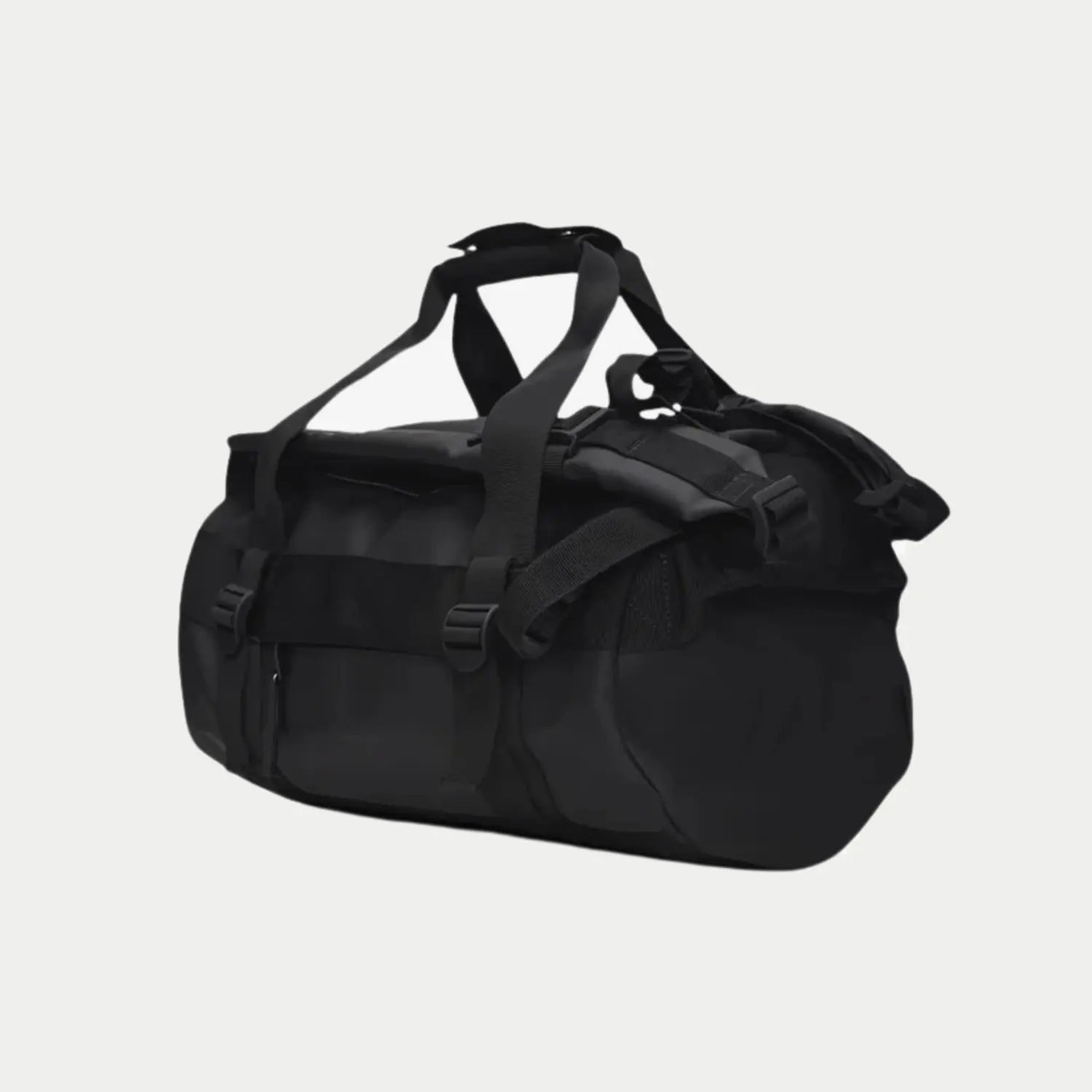 Texel Duffel Bag Mini noir de trois quarts, ouverture zippée sur le dessus et poignées sanglées