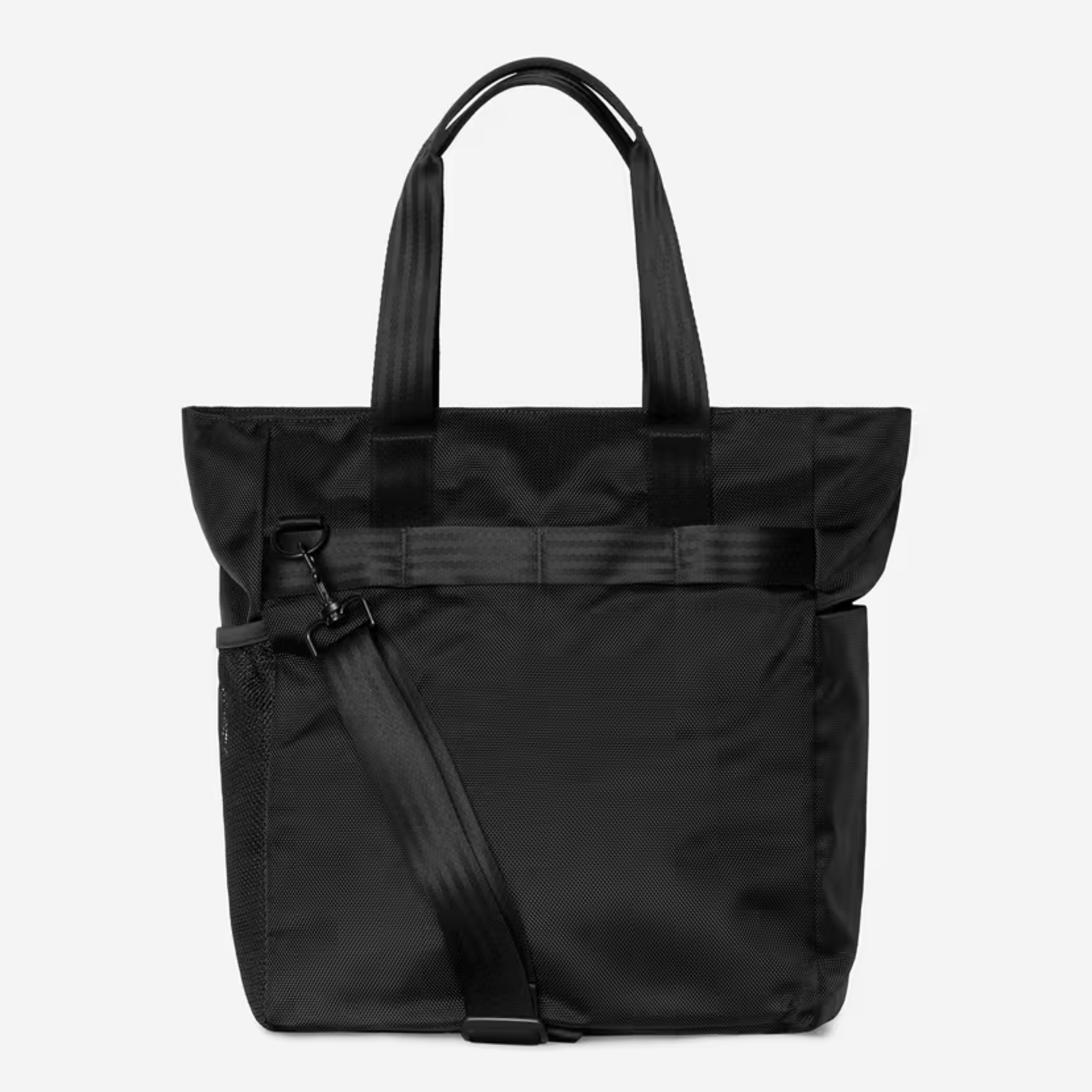 Tote bag Richmond noir Carhartt WIP vu de dos : sangles de poignées, mousqueton et boucle de réglage de la bandoulière