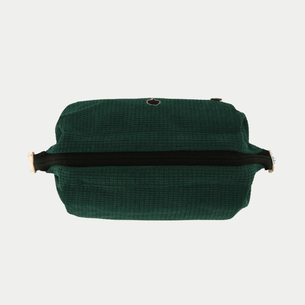 Trousse de toilette Faguo velours côtelé vert foncé vue de dessus, large ouverture zippée noire déployée