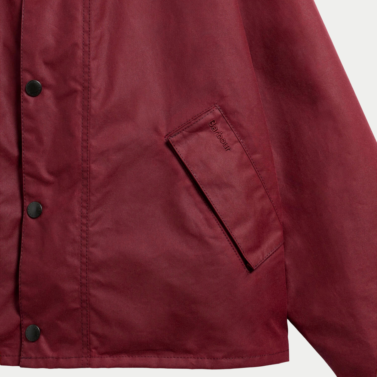 Poche à rabat de la veste Barbour OS Transport Biking Red, logo Barbour embossé et pressions noires